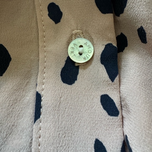 Amour Vert 100% Silk Blouse - Picture 5 of 6